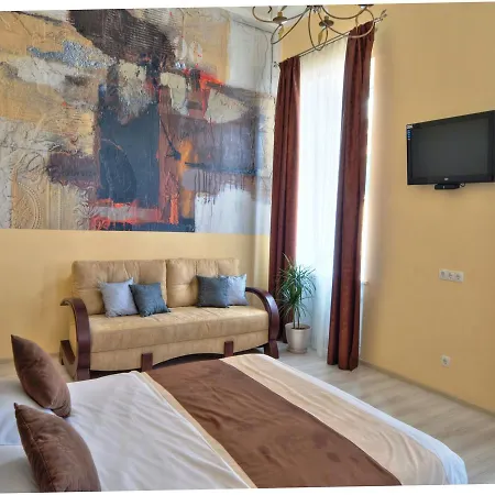 Season Hotel